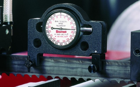 安阳锯切钛合金用双金属带锯条还是硬质合金带锯条？