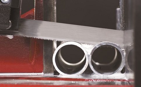 安阳锯切金属材料时出现卡带锯条原因以及处理方法？